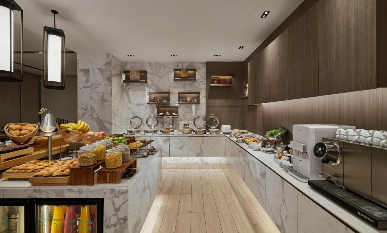 Pan Pacific Serviced Suites Kuala Lumpur Eksteriør bilde 3D rendering of a buffet