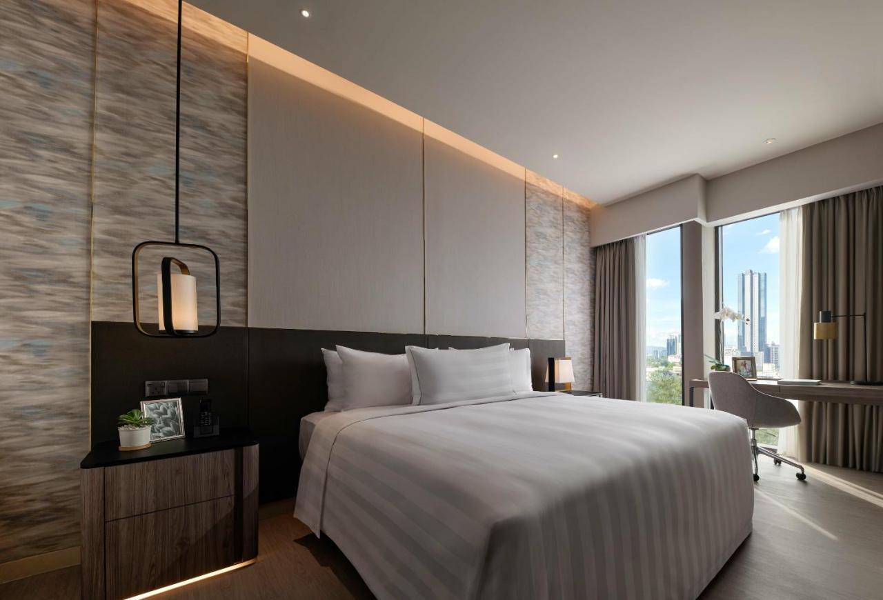 Pan Pacific Serviced Suites Kuala Lumpur Eksteriør bilde Deluxe King